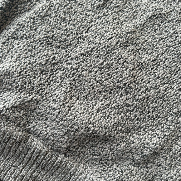 Community Ionic Cape - Picture 5 of 10